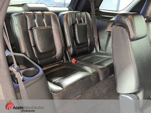 Used 2016 Ford Explorer XLT w/ Equipment Group 202A AWD/4WD image 40