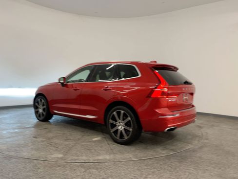 Used 2018 Volvo XC60 T5 Inscription w/ Convenience Package image 3