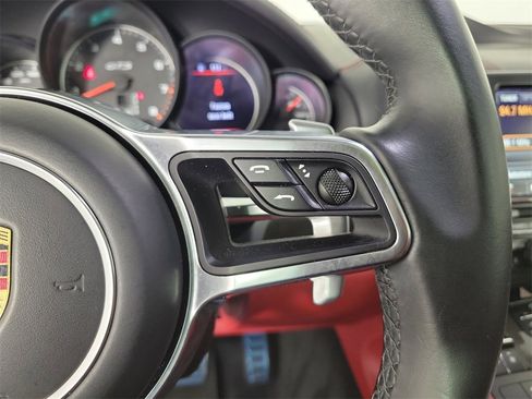 Used 2016 Porsche Cayenne GTS image 21