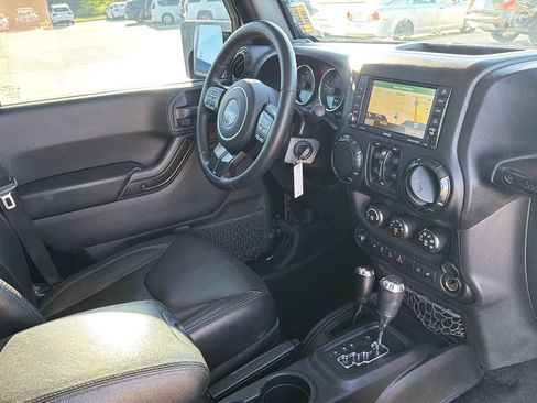 Used 2017 Jeep Wrangler Unlimited Sahara AWD/4WD image 97