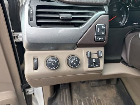 Used 2016 Chevrolet Suburban LT AWD/4WD image 14