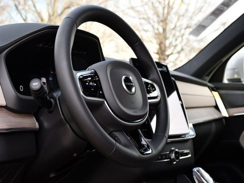 New 2026 Volvo XC90 B6 Plus w/ Protection Package Premier image 12