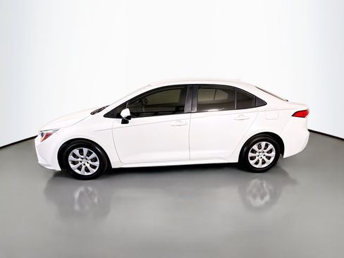 Used 2021 Toyota Corolla LE FWD image 6