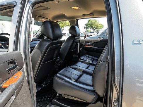 Used 2012 Chevrolet Avalanche LT w/ All-Star Edition image 32