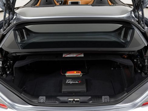 Used 2016 Ferrari California T RWD image 18