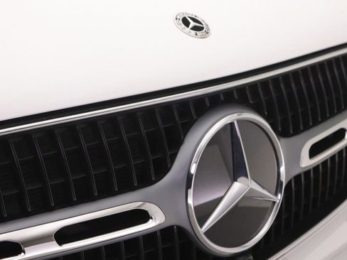 Certified 2026 Mercedes-Benz GLC 300 image 28