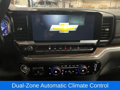 Used 2025 Chevrolet Silverado 3500 LT w/ Convenience Package image 23