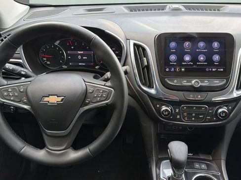 Used 2023 Chevrolet Equinox Premier FWD image 19