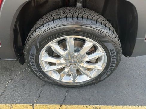 Used 2016 Jeep Cherokee Limited image 9