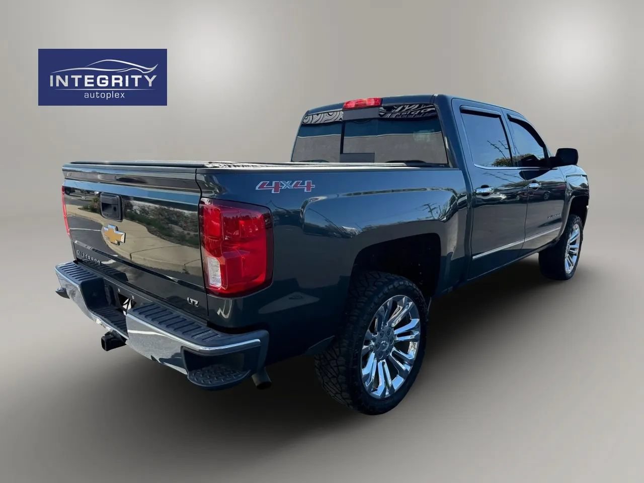 Used 2017 Chevrolet Silverado 1500 LTZ w/ Sport Package AWD/4WD image 5