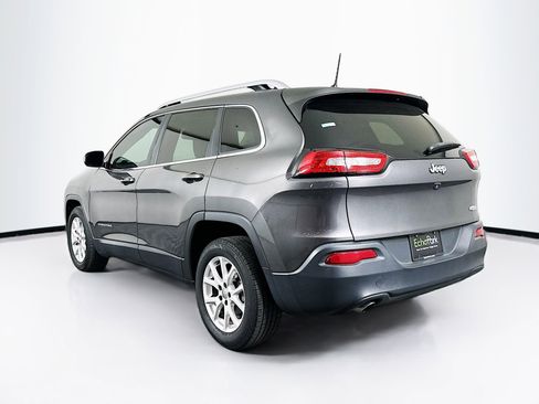 Used 2017 Jeep Cherokee Latitude image 5