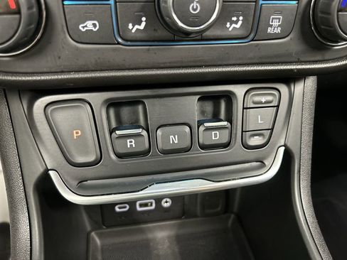 Used 2021 GMC Terrain SLE w/ Driver Convenience Package AWD/4WD image 17