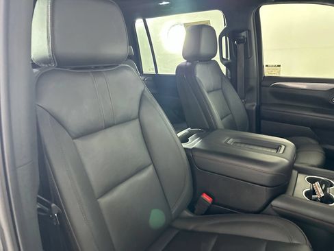 Used 2024 Chevrolet Suburban RST w/ Luxury Package AWD/4WD image 35