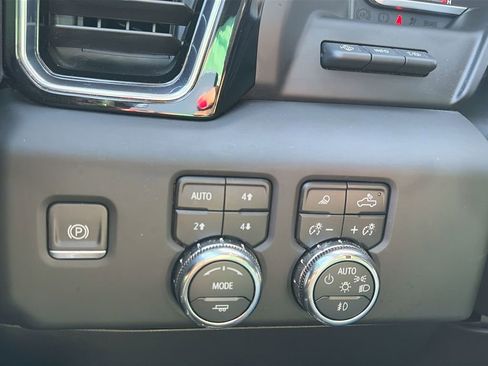 Certified 2023 GMC Sierra 1500 Denali image 19