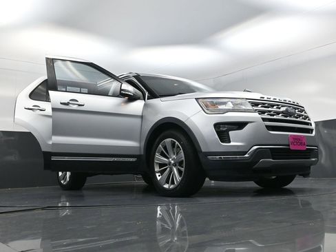 Used 2019 Ford Explorer Limited w/ Class III Trailer Tow Package image 24