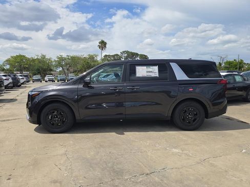 New 2026 Kia Carnival FWD image 5