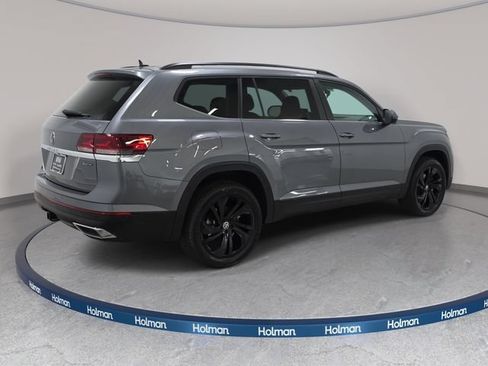 Used 2023 Volkswagen Atlas SE w/ Black Wheel Package AWD/4WD image 6