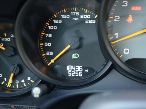 Certified 2018 Porsche 911 GT3 image 18