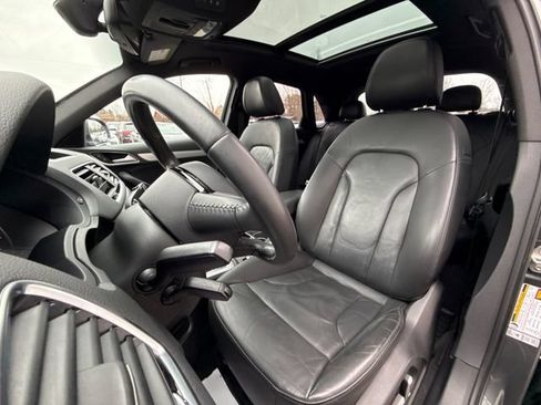 Used 2018 Audi Q3 2.0T Premium Plus w/ Premium Plus Package AWD/4WD image 24