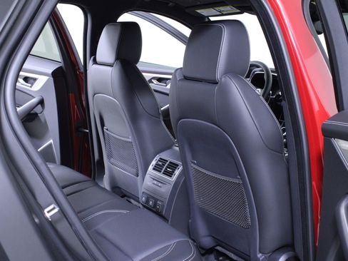 Used 2026 Jaguar F-PACE R-Dynamic S image 12