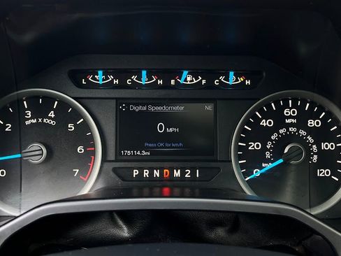 Used 2016 Ford F150 XLT w/ Equipment Group 302A Luxury image 13