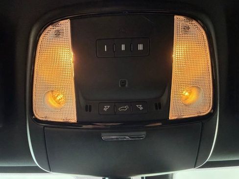 Certified 2025 Dodge Durango GT image 32