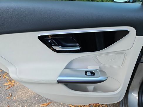 Used 2023 Mercedes-Benz C 300 Sedan image 32