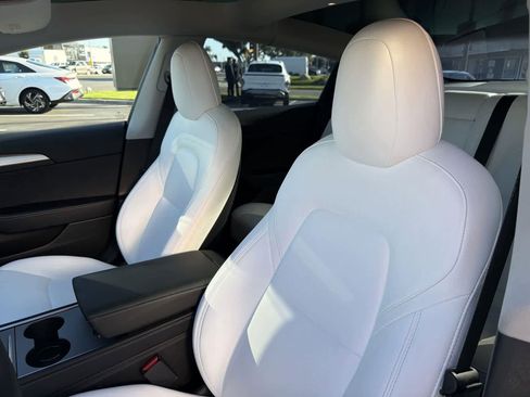 Used 2022 Tesla Model 3 Performance image 25