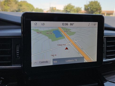 Used 2024 Ford Explorer Limited image 9