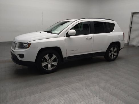 Used 2017 Jeep Compass High Altitude image 3