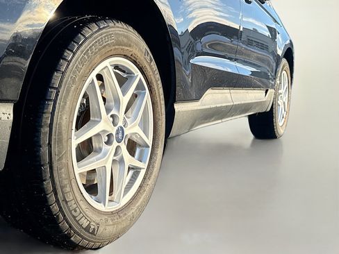 Certified 2022 Ford Edge SEL w/ Convenience Package image 15