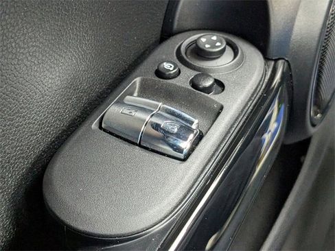 Used 2021 MINI Cooper S w/ Premium Package image 25