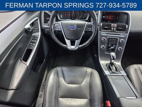 Used 2016 Volvo XC60 T5 Premier w/ Proximity Package FWD image 13