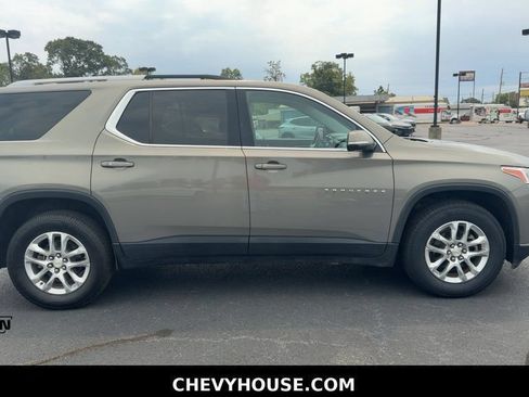 Used 2018 Chevrolet Traverse LT FWD image 42