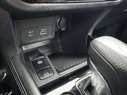 Used 2023 Nissan Kicks SR FWD image 30