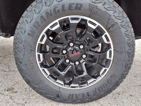 New 2026 GMC Canyon AT4 image 23