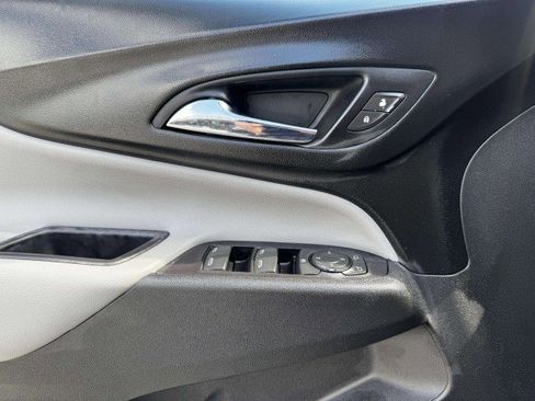 Used 2020 Chevrolet Equinox LS w/ LS Convenience Package image 21