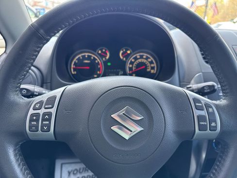 Used 2012 Suzuki SX4 Premium image 31