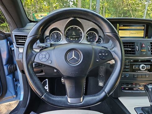 Used 2011 Mercedes-Benz E 550 Coupe image 23