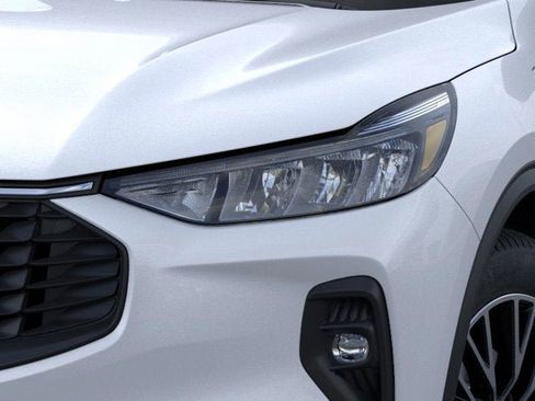 New 2026 Ford Escape SE FWD image 41