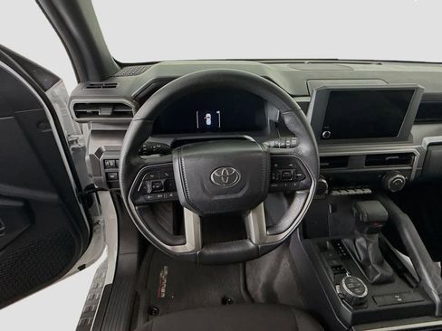 Used 2025 Toyota 4Runner TRD Off-Road image 11