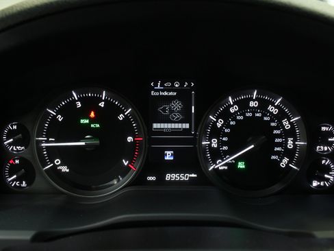 Used 2019 Toyota Land Cruiser w/ Four Season Floor Mat Package image 66