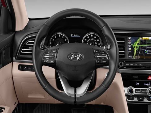 Used 2015 Hyundai Elantra Limited w/ Option Group 05 image 8