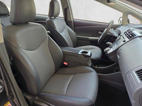 Used 2012 Toyota Prius V Five FWD image 17