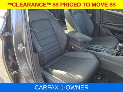 Used 2024 Volkswagen Jetta SE FWD image 17