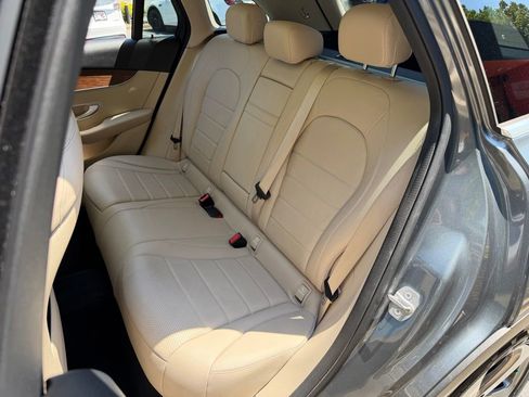 Used 2020 Mercedes-Benz GLC 300 w/ Parking Assistance Package image 34