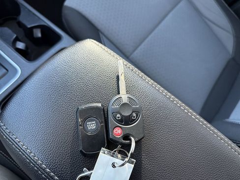 Used 2018 Ford Escape SE w/ SE Sync 3 Package image 30