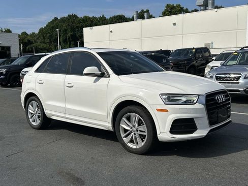 Used 2017 Audi Q3 2.0T Premium FWD image 1