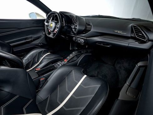 Used 2019 Ferrari 488 Spider image 49