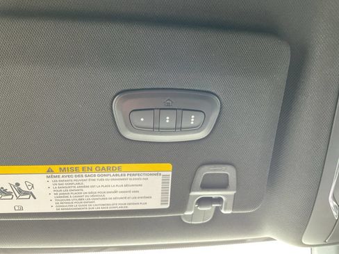 Used 2024 Jeep Grand Cherokee Limited w/ Luxury Tech Group II AWD/4WD image 17